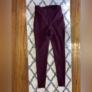 𝅺3/$40 leggings Old navy active dry maroon leggings go dry